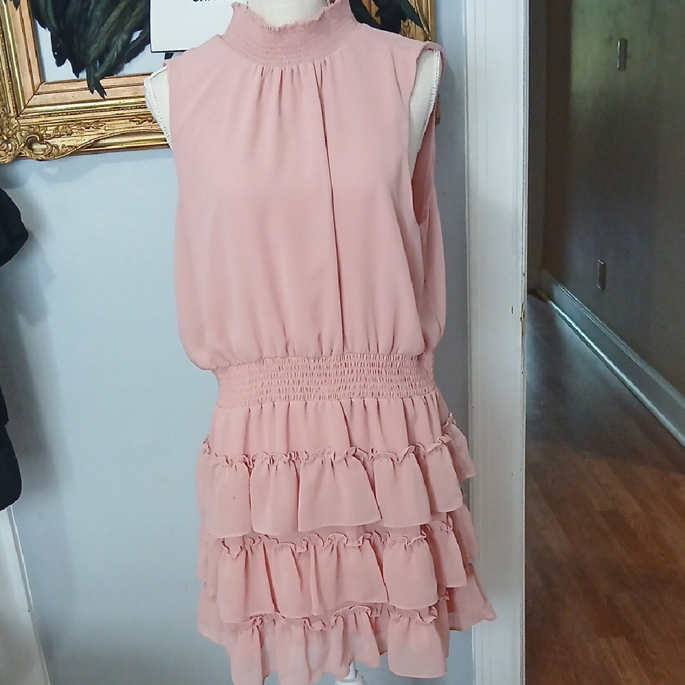 Elegant Pink Sleeveless Dress